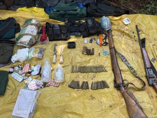 लमरा के जंगल से सुरक्षाबलों ने  2 स्थानों से निकाला नक्सल डंप