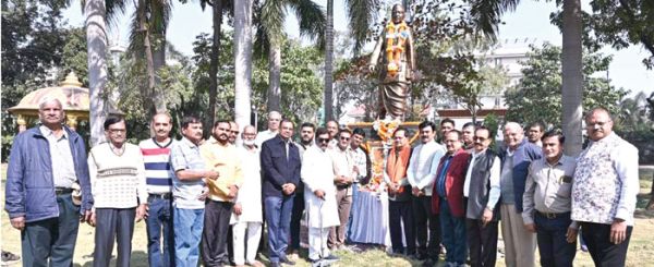 राष्ट्र कवि को नमन