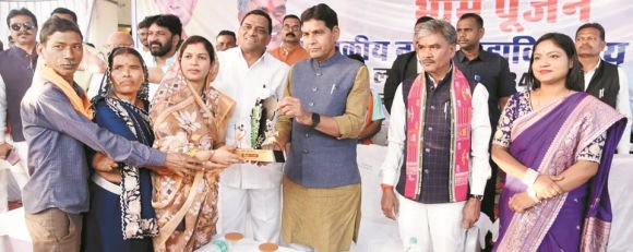 साढ़े 4 करोड़ से बनेगा कॉलेज भवन उच्च शिक्षामंत्री ने किया भूमिपूजन