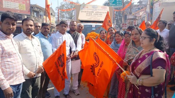 गरियाबंद में स्वदेशी संकल्प रथ यात्रा का भव्य स्वागत