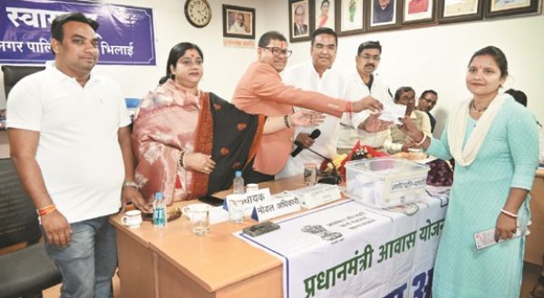 प्रधानमंत्री आवास की लॉटरी से 145 हितग्राही हुए लाभान्वित