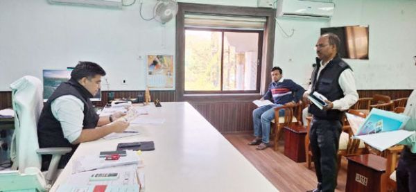 अवैध रेत परिवहन पर कसें लगाम-कलेक्टर