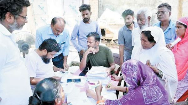 मतदाता सूची गहन पुनरीक्षण: बलौदाबाजार में सवा लाख से अधिक मतदाता पते पर नहीं मिले