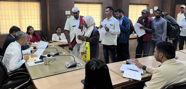 जनदर्शन में 16 आवेदन