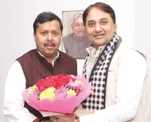पर्यटन मंडल अध्यक्ष नीलू ने नितिन से की सौजन्य भेंट