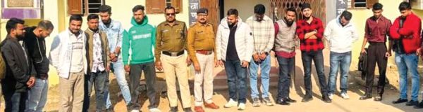 जेडी फार्महाउस से 21 युवक-युवतियां नशे की हालत में गिरफ्तार