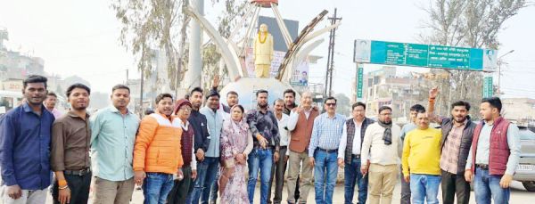 जिला अध्यक्षों के चयन पर युवा मोर्चा ने मनाई खुशी