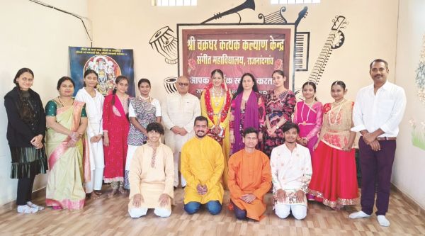 चक्रधर संगीत महाविद्यालय में प्रथम सेमेस्टर की परीक्षाएं आयोजित