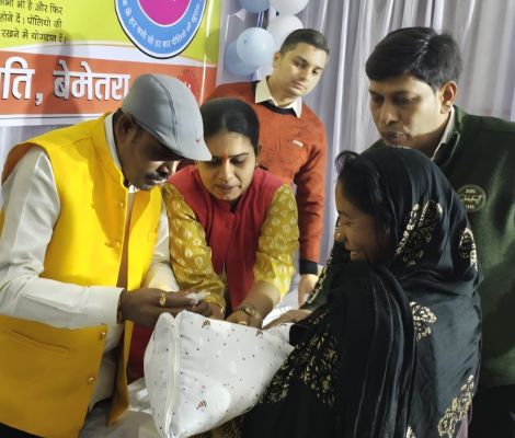 बच्चों को पिलाई दो बूंद जिंदगी की