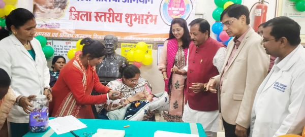 नपाध्यक्ष ने पोलियो की दवा पिला कर किया अभियान का शुभारंभ