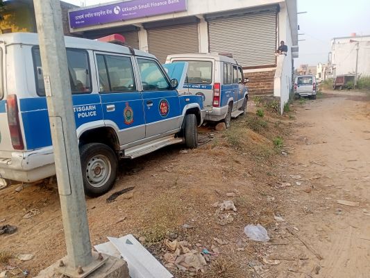 महासमुंद में डायल 112 सेवा के कई वाहन खराब, मरम्मत में खड़े