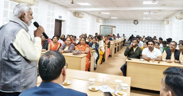 निगम भिलाई में आत्मनिर्भर भारत पर संगोष्ठी