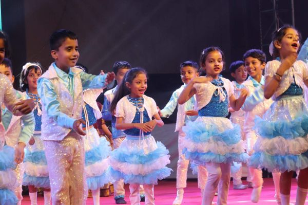 अंबुजा विद्यापीठ, रवान में 34वां वार्षिक उत्सव ‘स्पेक्ट्रा’ में रंगारंग प्रस्तुति, मोहा मन