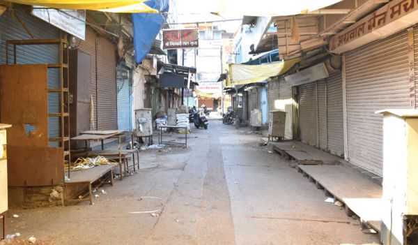  रायपुर बंद सफल, सरकारी दफ्तर, शराब और अस्पताल दवा दुकानें खुली रहीं