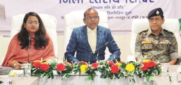 सुशासन के साथ जनसामान्य को जोडऩे से योजनाओं के क्रियान्वयन में आएगी प्रगति- चुरेंद्र