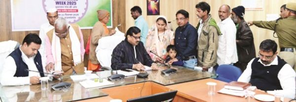 अपर कलेक्टर ने सुनी समस्याएं