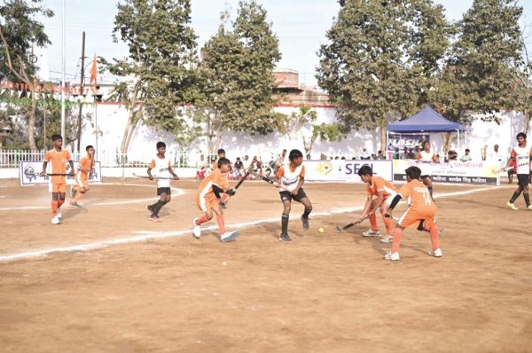 छत्तीसगढ़ हॉकी लीग बिहार और करमपुर टीम ने जीता मैच