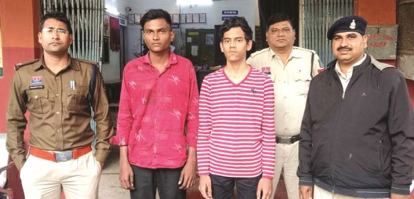 मारपीट करने वाले 2 लोगों पर कार्रवाई