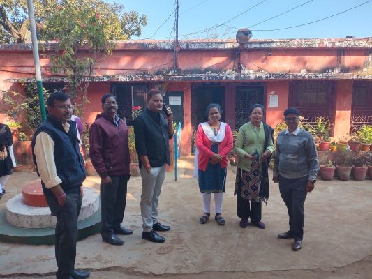 नए डीईओ का दौरा, बचेली के स्कूलों का निरीक्षण