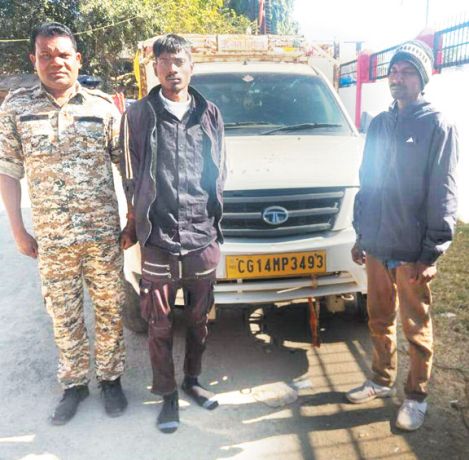 25 क्विंटल अवैध धान व पिकअप जब्त