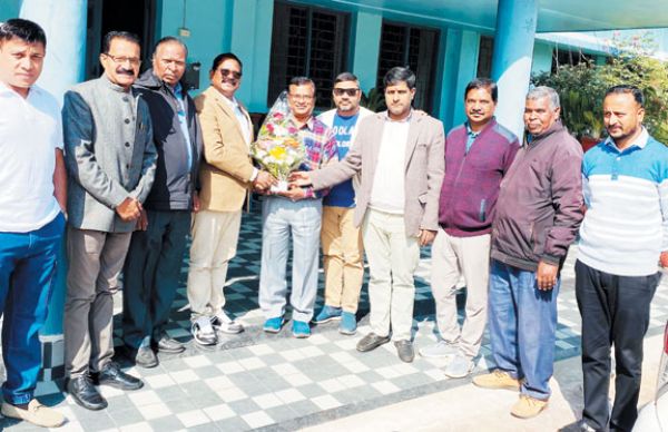 पूर्व मंत्री अमरजीत भगत ने चर्च पहुंचकर दी क्रिसमस की शुभकामनाएं