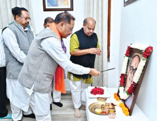 ठाकरे की साय की श्रद्धांजलि