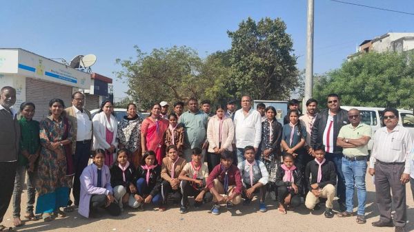 स्काउट-गाइड पचमढ़ी रवाना