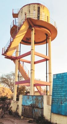 लावातरा की पानी टंकी की गुणवत्ता पर ग्रामीणों ने उठाए सवाल