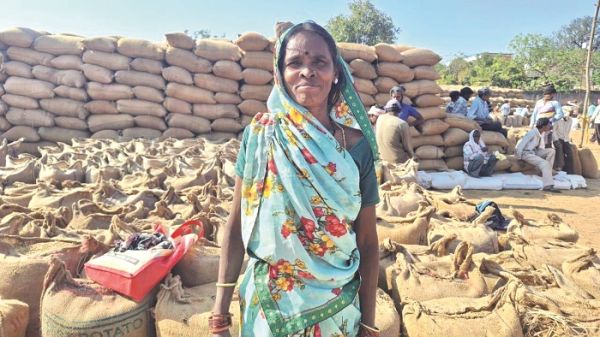 भुवनबाई ने 160 कट्टा धान बेचा