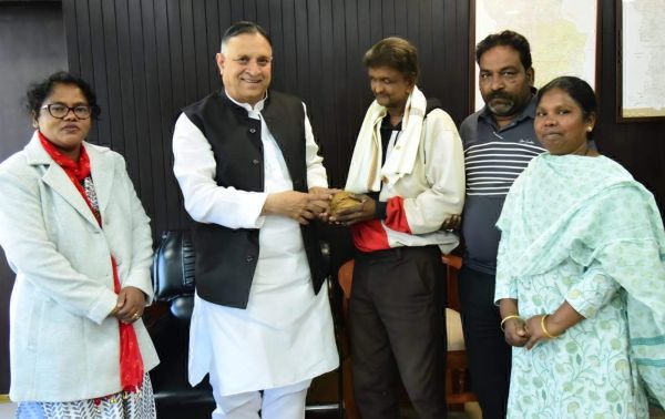 दिव्यांगों को स्वरोजगार के लिए अधिक से अधिक ऋण देने के निर्देश