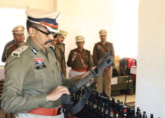  आईजी ने कोंडागांव जिले का किया वार्षिक निरीक्षण