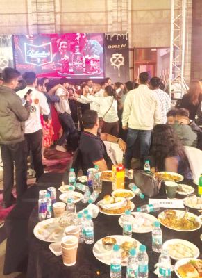 कोर्टयार्ड बाय मैरियट में जश्न के दौरान दो पक्षों में मारपीट