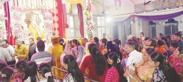 नववर्ष का पहला दिन, साई मंदिर में उमड़े श्रद्धालु