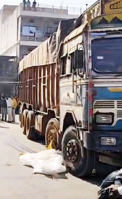   सीमेंट लोड ट्रक ने बुजुर्ग  महिला को रौंदा, मौत