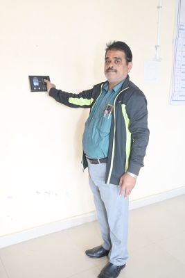 कलेक्टर कार्यालय सारंगढ़ में होने लगा आधार बेस हाजिरी और ई-ऑफिस से कार्य