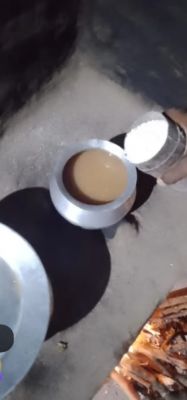 चिखलकोंटा में गहराया पेयजल संकट,  ग्रामीण कुएं का पानी पीने मजबूर