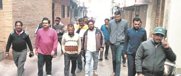 आयुक्त का निरीक्षण, शहर की सफाई व्यवस्था सुधारने दिए सख्त निर्देश