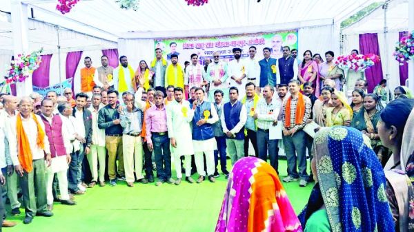 मुखिया व चुने हुए जनप्रतिनिधि को पंच परमेश्वर की तरह होनी चाहिए