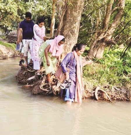 नदी-नाले पार कर रोकी गई 12 साल की बालिका की शादी