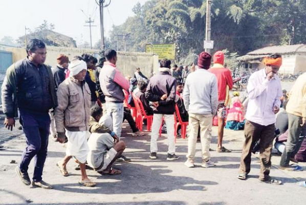 केतकी खदान में ग्रामीणों का आंदोलन, नौ घंटे तक ठप रहा उत्पादन
