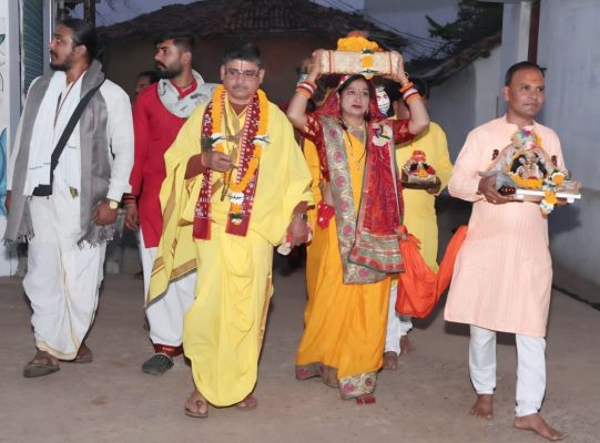 कलश यात्रा के साथ भागवत महापुराण शुरू