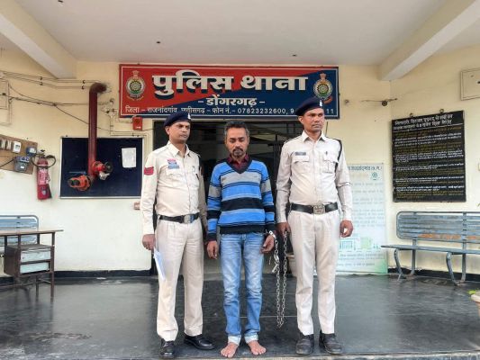 कॉलेज छात्रा से बस में  छेड़छाड़, कंडक्टर गिरफ्तार