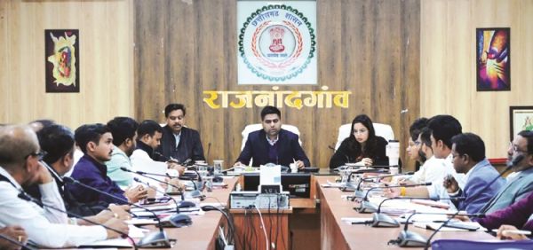 महिलाओं के ब्रेस्ट कैंसर की जांच के लिए चलाएं विशेष अभियान- कलेक्टर