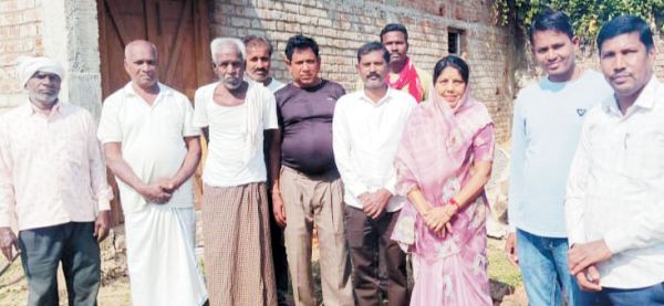 भखारा में बोर खनन, वार्डवासियों ने जताया आभार