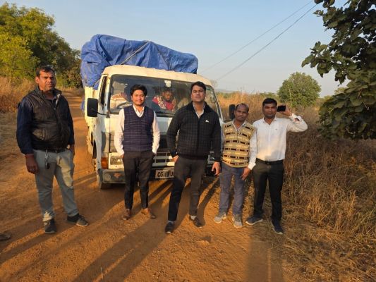 अवैध धान परिवहन: 150 कट्टा धान व वाहन जब्त