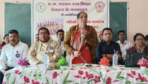 परिक्षेत्र स्तरीय शतरंज स्पर्धा: पिथौरा की  संजीता-भाटापारा के लक्ष्मीकांत चैंपियन