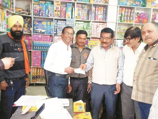 भिलाई निगम के कुर्की दल ने बकाया कर 9.13 लाख वसूल किए