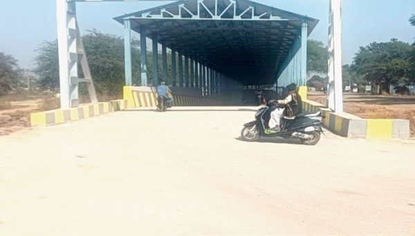 सरोना खारून पुल कुम्हारी के बीच 130 की स्पीड से चल रहीं ट्रेनें