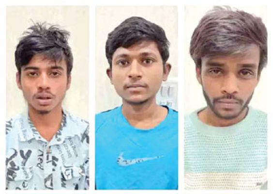 लूट के इरादे से चाकू से हमला किया था, तीन गिरफ्तार