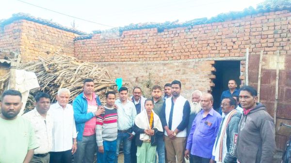 नेशनल क्रिकेट के लिए डुंडेरा की खुशी का चयन, ग्रामीणों ने घर पहुंचकर दी बधाई